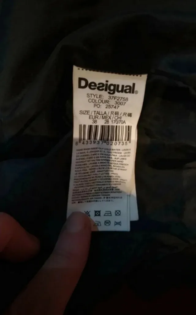 Falda Desigual Negra y Roja