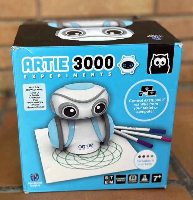 Robot Artie 3000 para experimentos