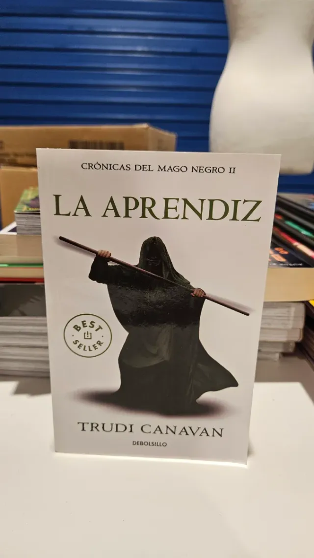 La aprendiz (Crónicas del Mago Negro 2) (Cronic...