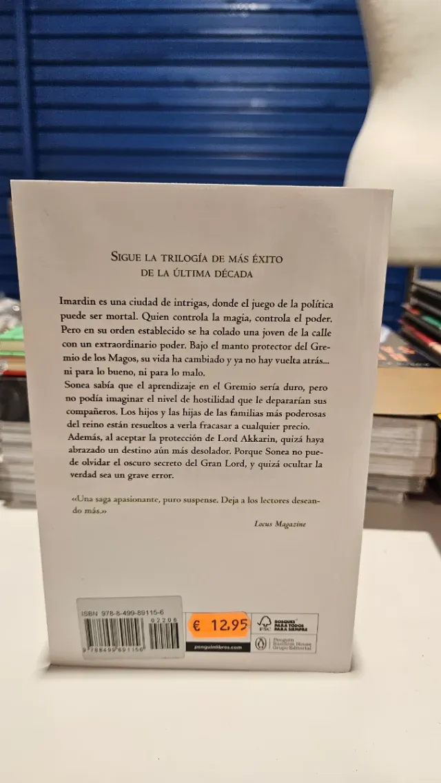 La aprendiz (Crónicas del Mago Negro 2) (Cronic...