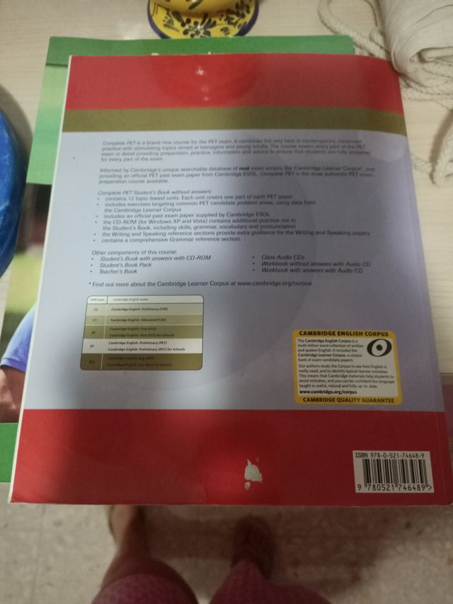 Complete PET Student's Book without answers wit...