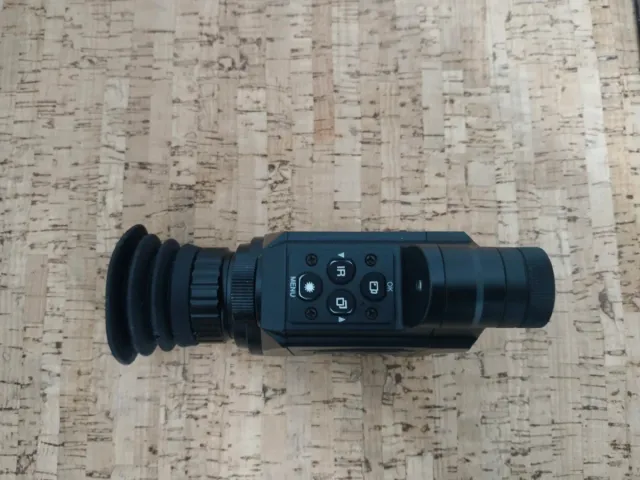 Visor Nocturno Sytong HT-66