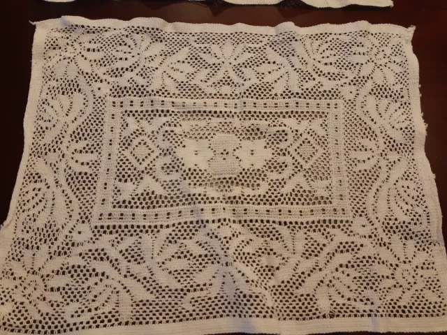Tappeto di pizzo bianco