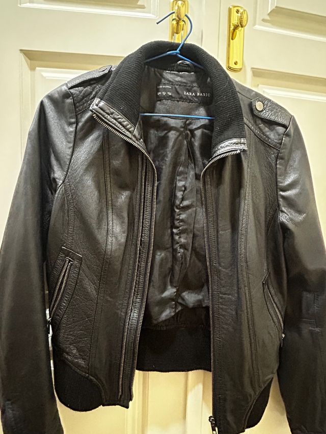 Chaqueta polipiel Zara Basic negra