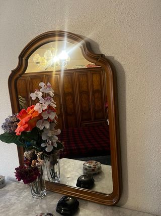 Cabeceros ,mesillas y comoda con espejo