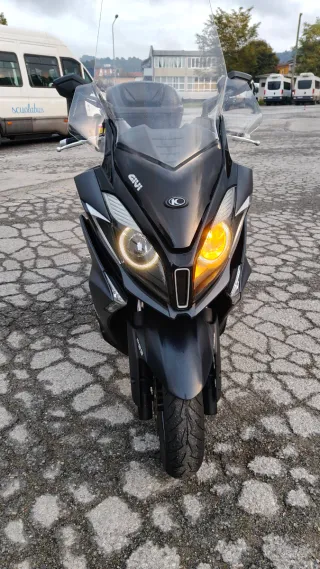 Kymco Downtown 350 350i ABS maxi Scooter 300