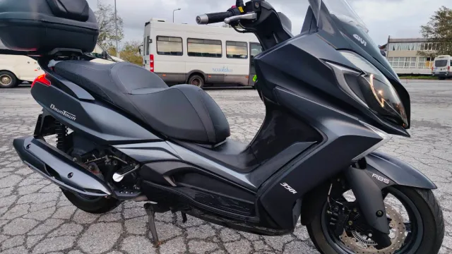 Kymco Downtown 350 350i ABS maxi Scooter 300