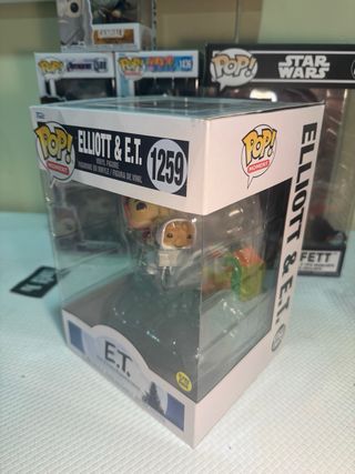 Funko Pop Elliot y ET 1259 (GITD) Momento