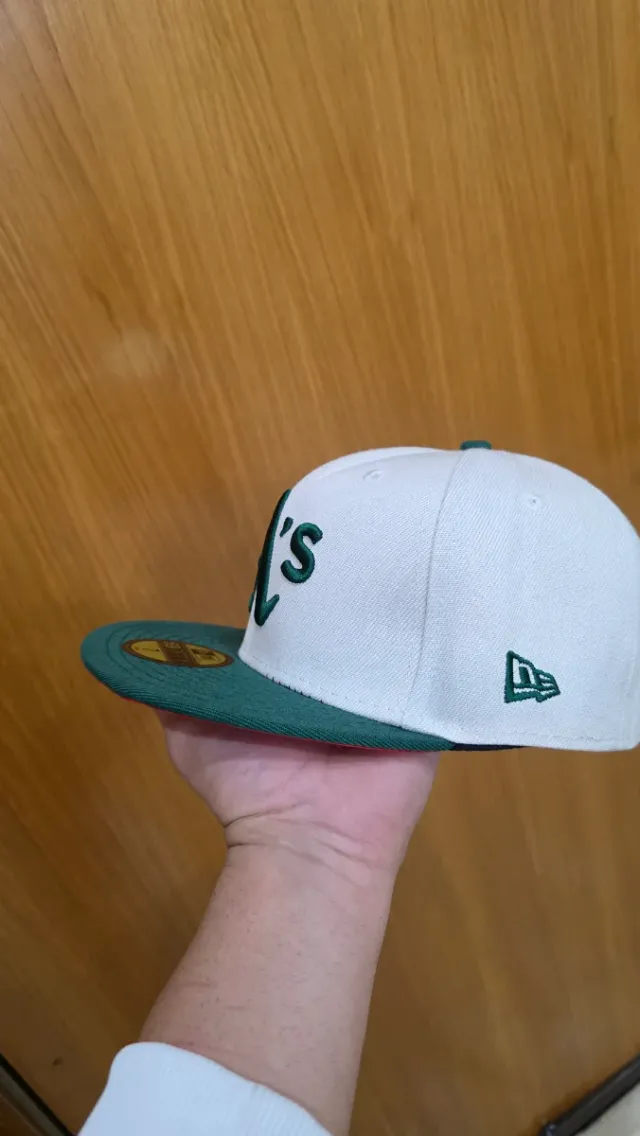 Berretto A's bianco e rosso