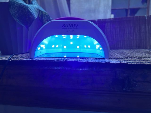 Lámpara Uñas SUN UV + Esmaltes Claresa