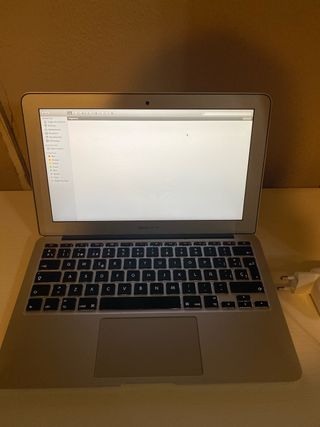 Apple MacBook Air A1465 Plata