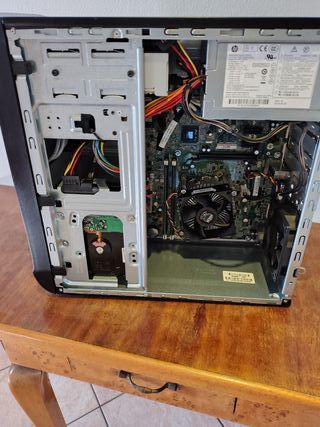 PC Desktop HP i3 con Windows 11