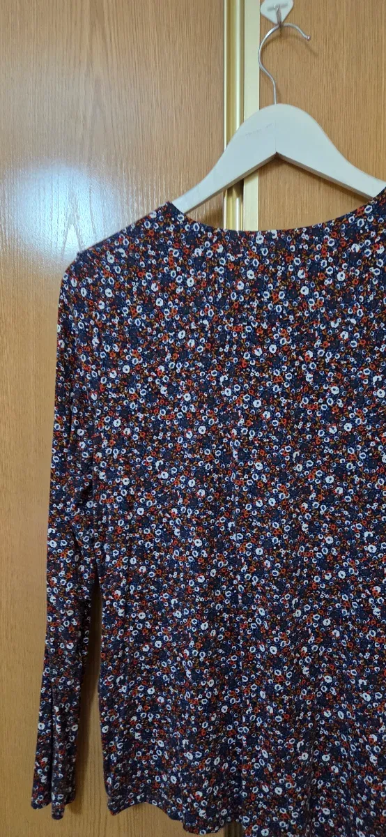 Blusa Caroll Talla S Estampado Floral