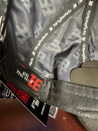 Gorra New York Thirtyonehats Negra