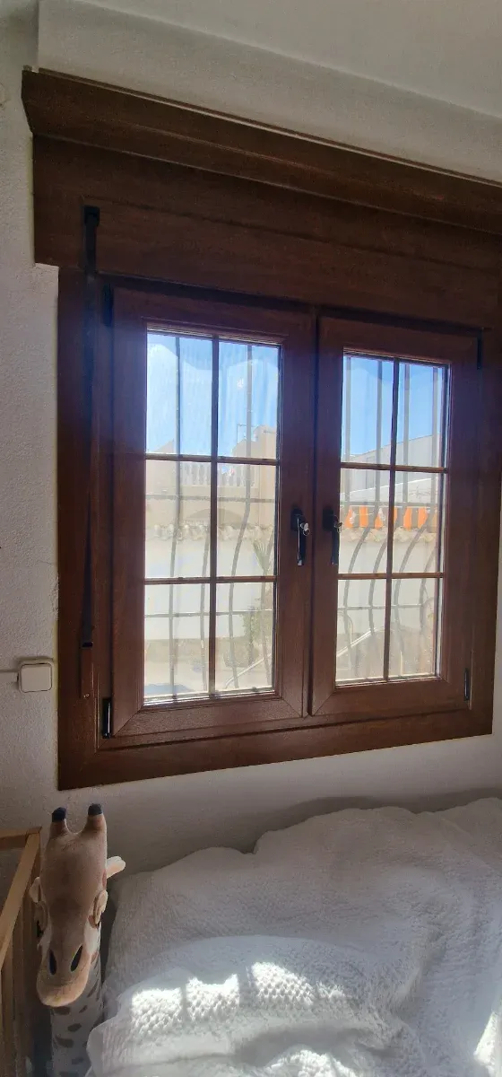 Puerta PVC Textura Madera.