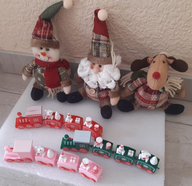 Natale: (3) figurine + (3) treni