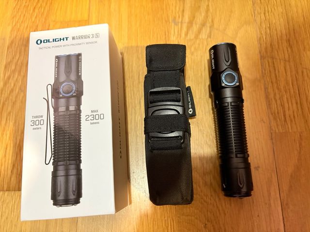 Linterna Olight Warrior 3S