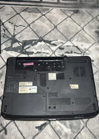 3 Portátiles  Acer Beige/Negro y AHTEC gris