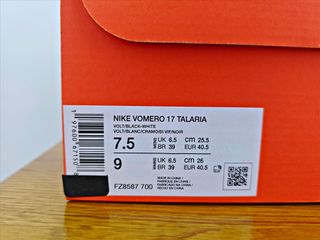 NIKE VOMERO 17 TALARIA