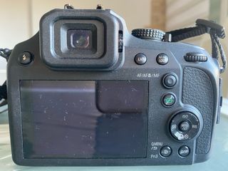 Cámara Panasonic DC-FZ82 Negra