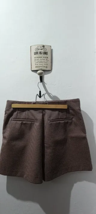 Bermudas Zara,cuadros color salomón/negro.Talla L.