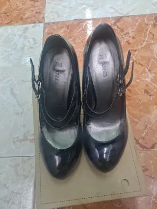 Tacones charol Dunnes negros talla 38.5