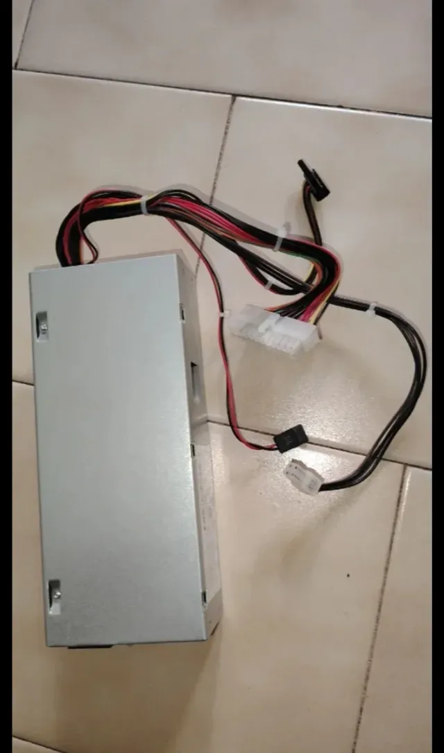 Fuente de Alimentación HP 180W