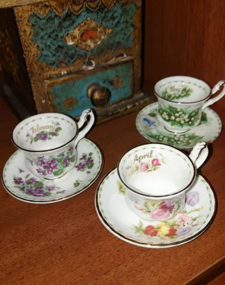 3 Tazzine Royal Albert Mese Fiori