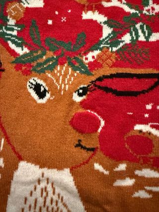 Jersey Navideño Reno Esmara Rojo Talla M