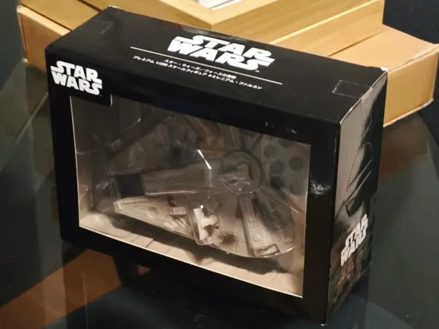 Halcón Milenario 1/220 Star Wars
