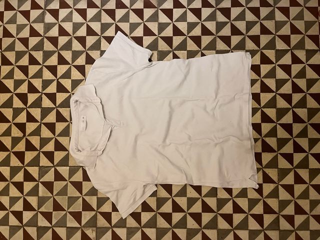 Polo blanco elegante