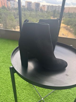 Botines negros Massimo Dutti