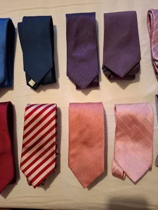 Lote de corbatas (2€ cada una, 15€ 10 corbatas).