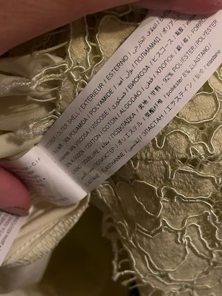 Vestido Adolfo Domínguez encaje amarillo