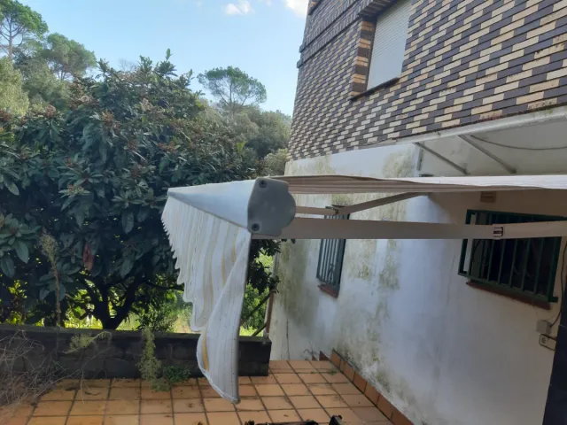 Toldo exterior enrollable