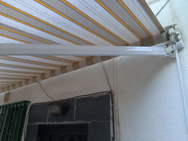 Toldo exterior enrollable