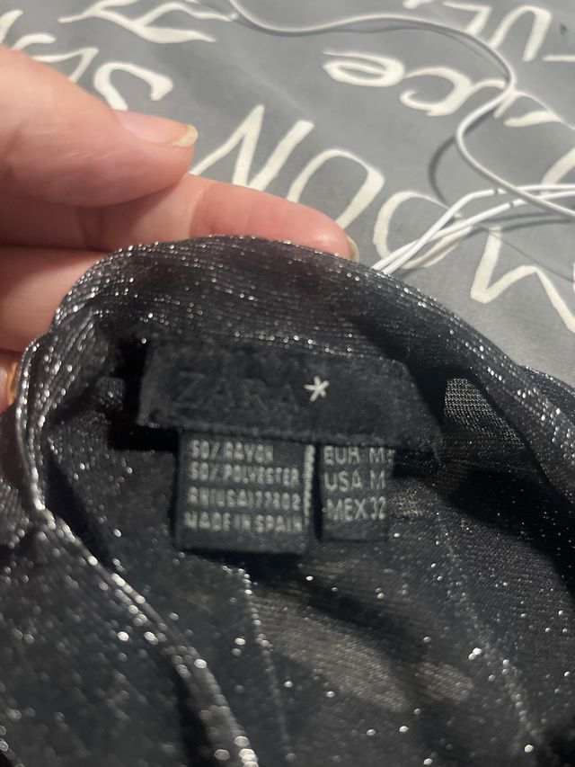 Top Zara brillante negro plateado
