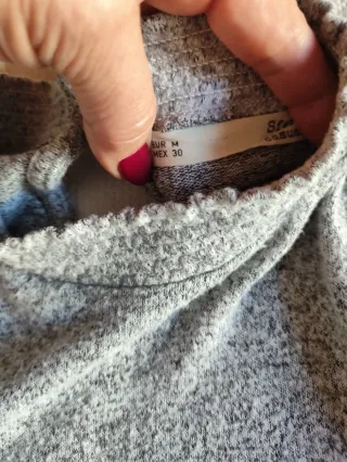 Jersey gris con volantes