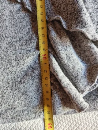 Jersey gris con volantes