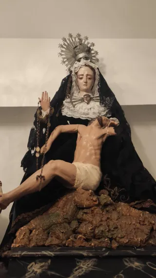 Virgen Dolorosa y Cristo Yacente Capipota S. XIX