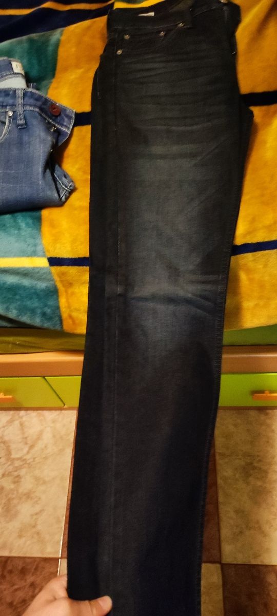 Pantalón vaquero azul talla 40