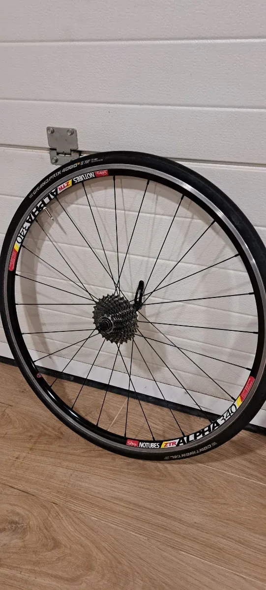 Ruedas de carretera notubes Alpha 340 + DT240