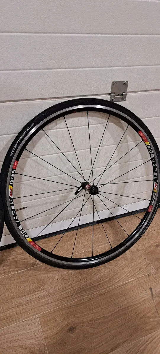 Ruedas de carretera notubes Alpha 340 + DT240