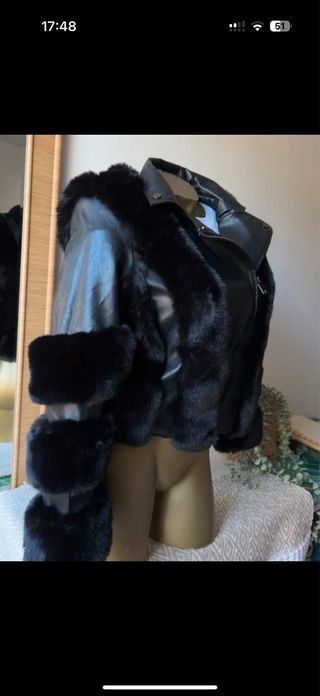 Chaqueta efecto piel Chris Wang Negra