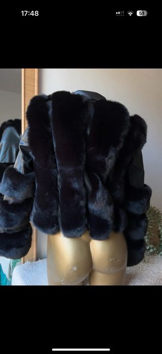 Chaqueta efecto piel Chris Wang Negra