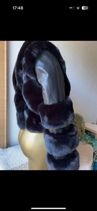 Chaqueta efecto piel Chris Wang Negra