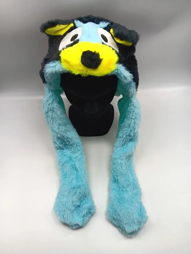 Gorro con orejas de peluche