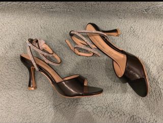 Sandalias tobilleras piel negras