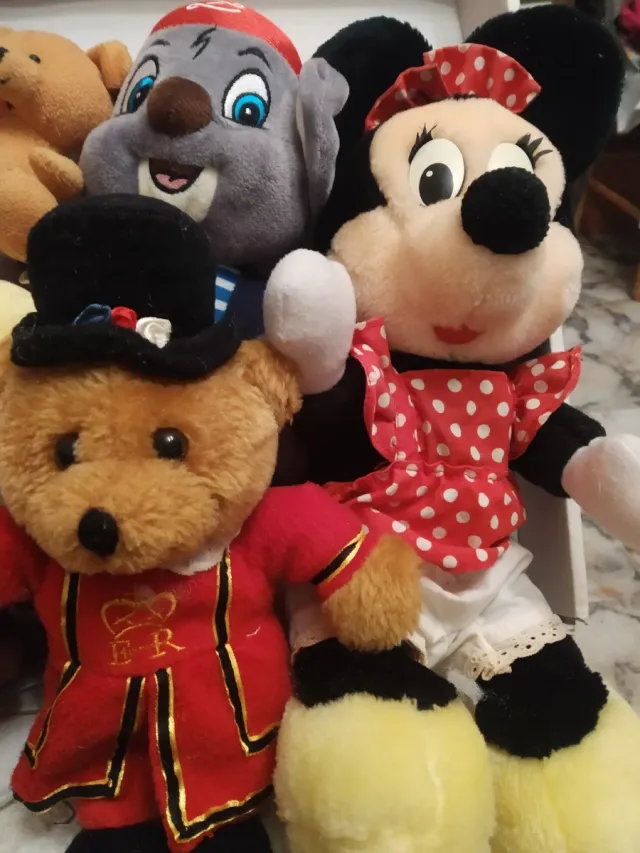 Lote Peluches Varios Personajes