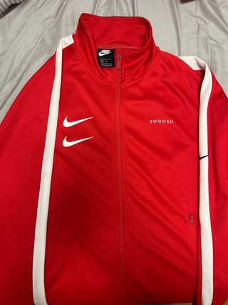 Chaqueta Nike Roja Talla M